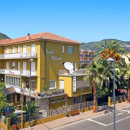 Miriam Hotel Pietra Ligure Kültér fotó